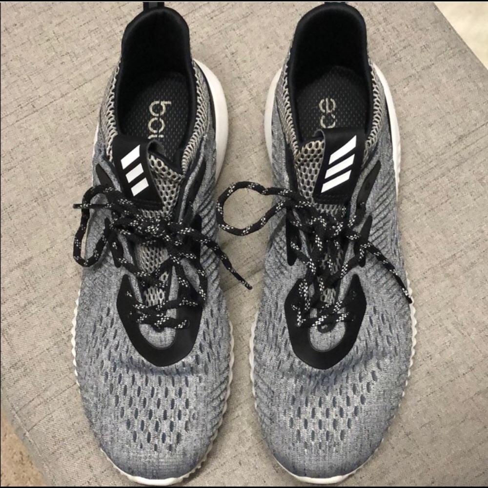 These are 😻😻😻Gorgeous!! Adidas Brand New